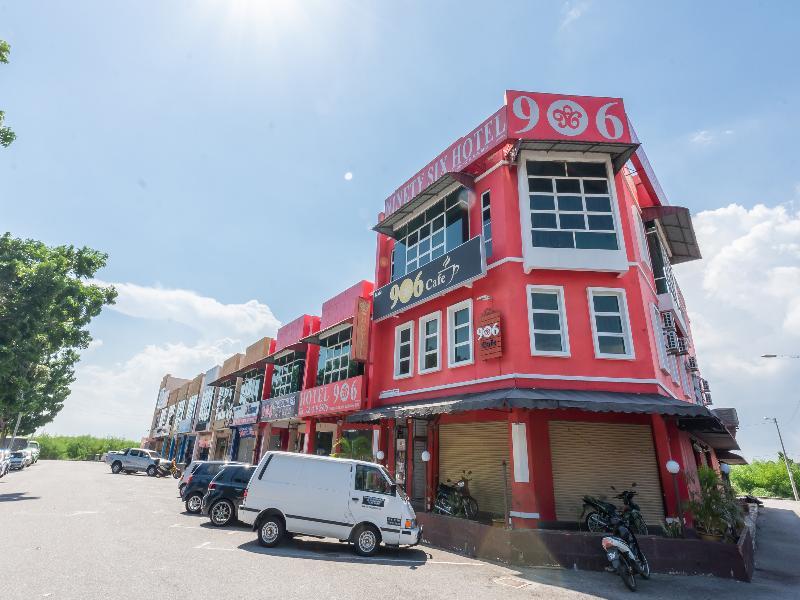 Hotel Oyo 1155 906 Batu Berendam Malacca Exterior foto